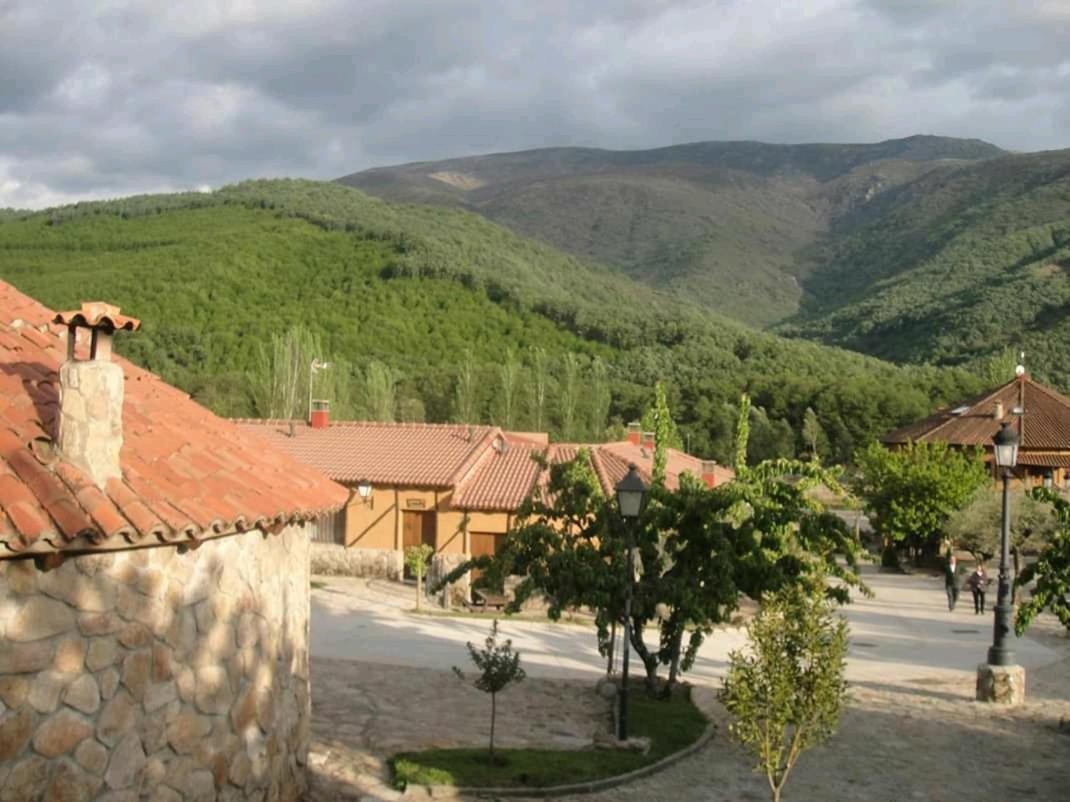 Complejo Rural Los Chozos Valle Del Jerte Eksteriør billede